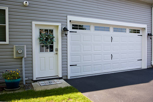 24/7 Emergency Garage Door Panel Replacement experts in Luray, VA